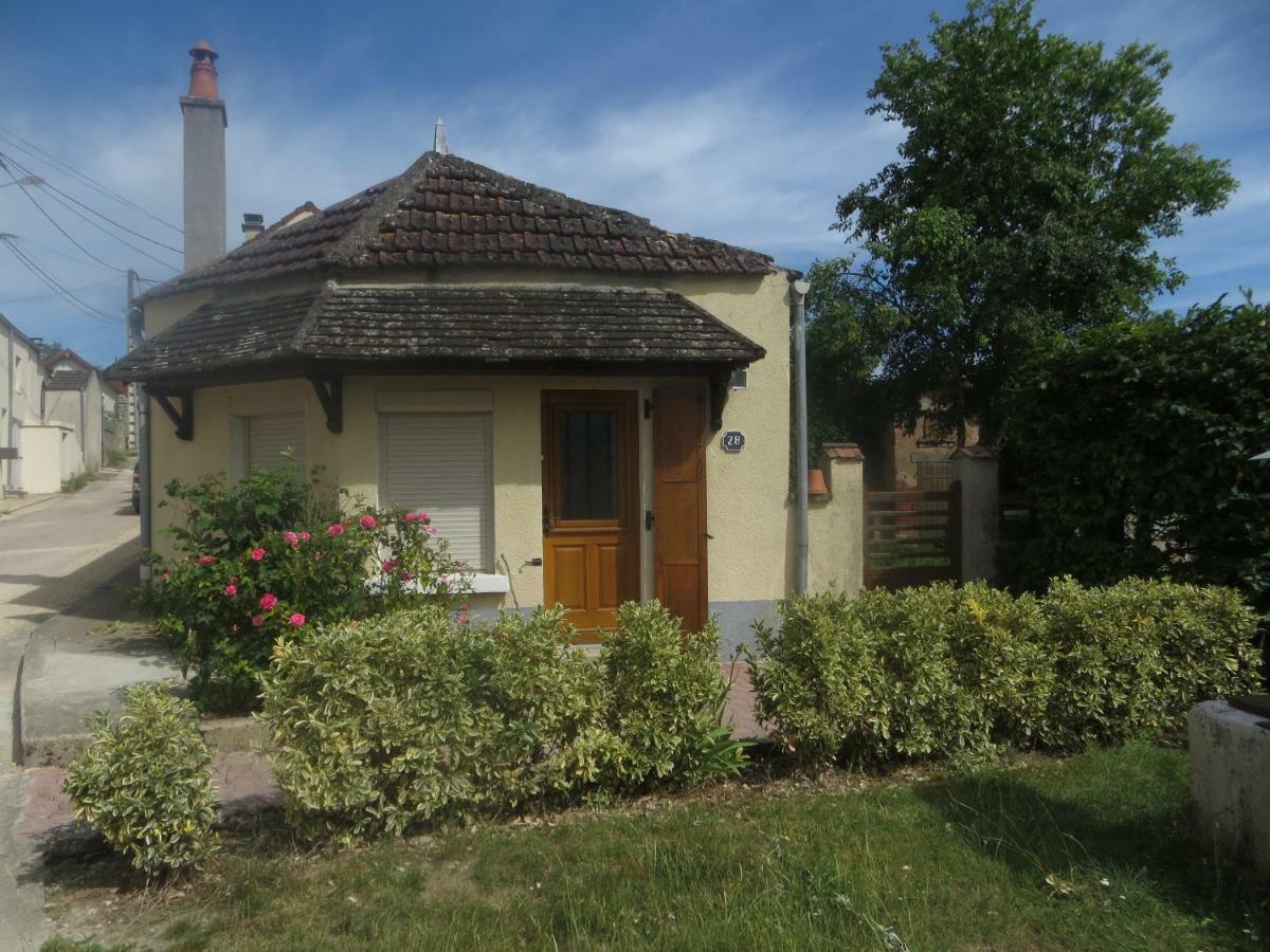 Charmante Maison Pres De Vezelay Voutenay-sur-Cure Exterior foto